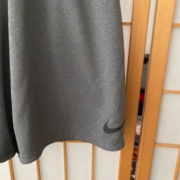Nike Training Shorts Mens M Medium Grey Dri Fit Gym Training Workout Exercise - Picture 2 of 6